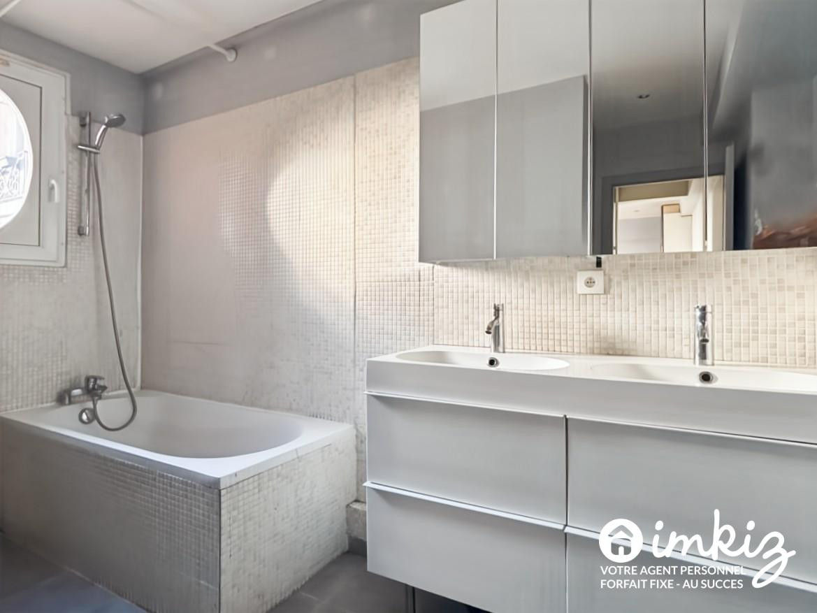 
                                                Vente
                                                 Appartement 4 pièces Vincennes  immeuble face Bois