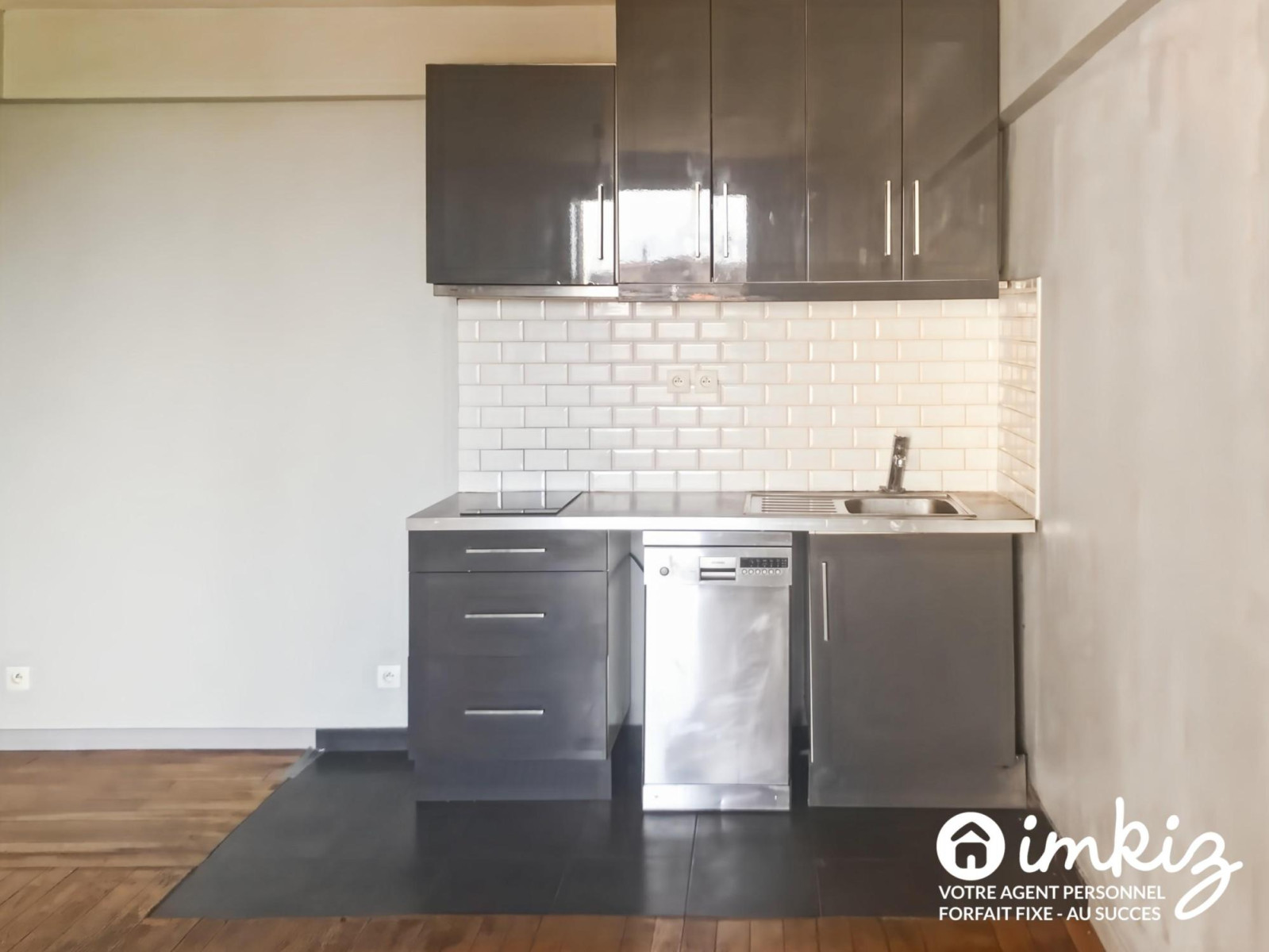 
                                                Vente
                                                 Appartement 4 pièces Vincennes  immeuble face Bois