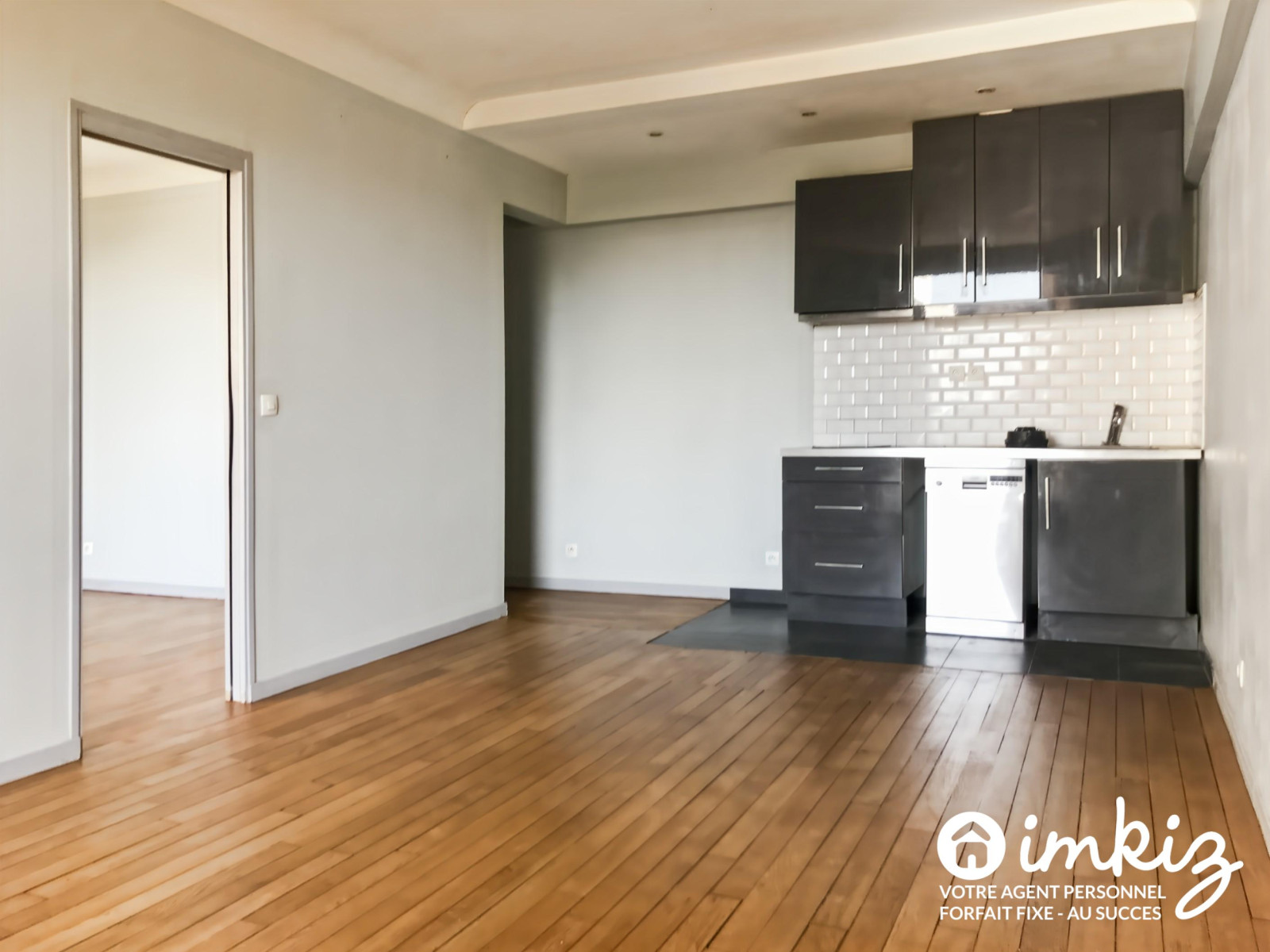 
                                                Vente
                                                 Appartement 4 pièces Vincennes  immeuble face Bois