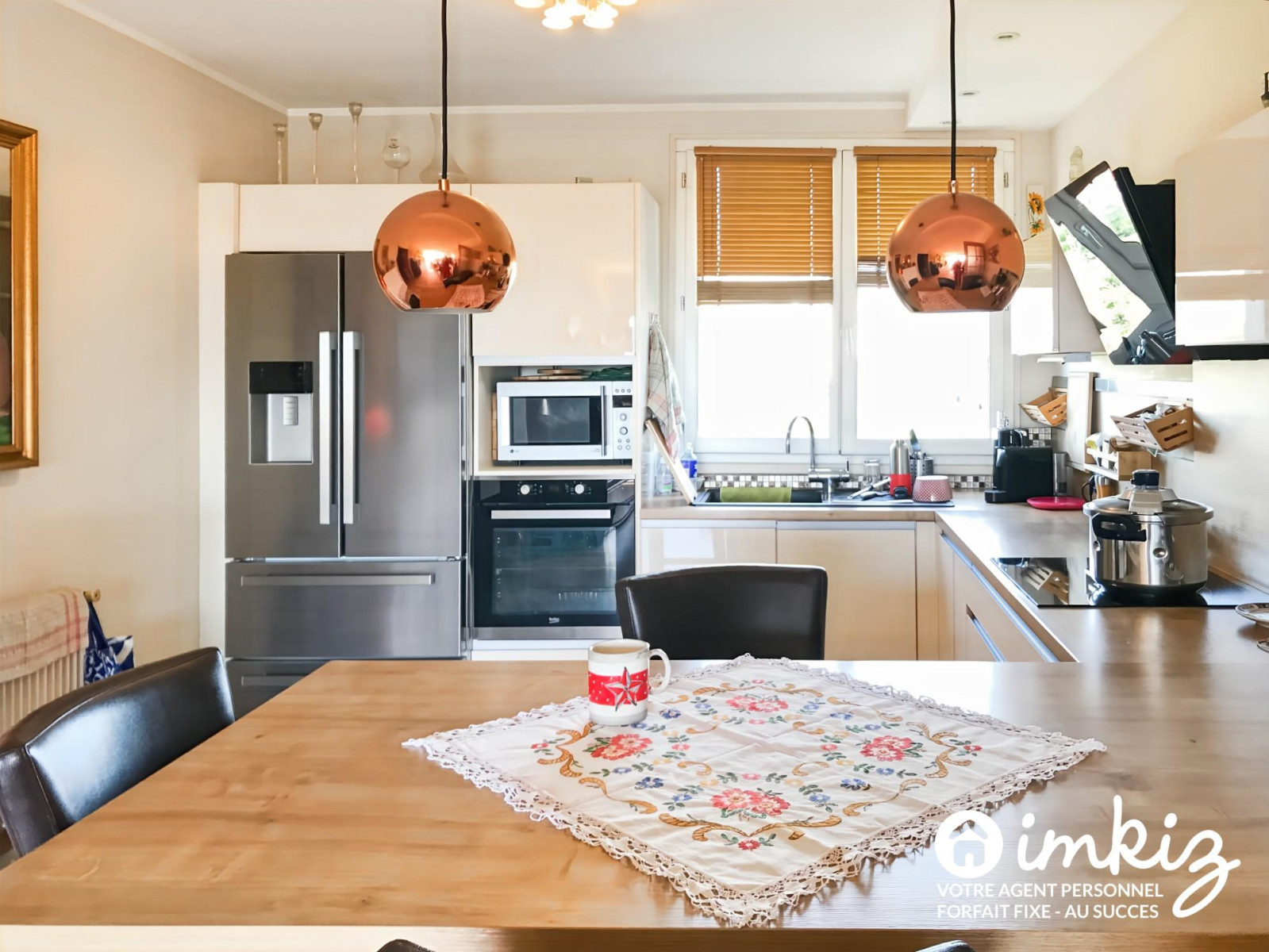 
                                                Vente
                                                 Appartement 4 pièces ,vue dégagée sur mer, rénover