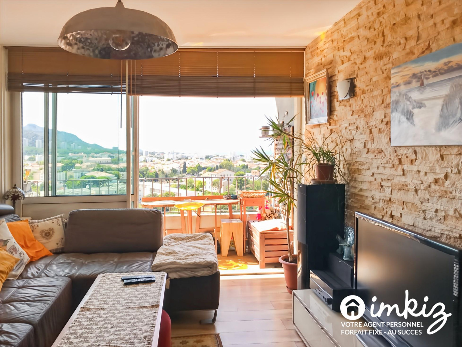 
                                                Vente
                                                 Appartement 4 pièces ,vue dégagée sur mer, rénover