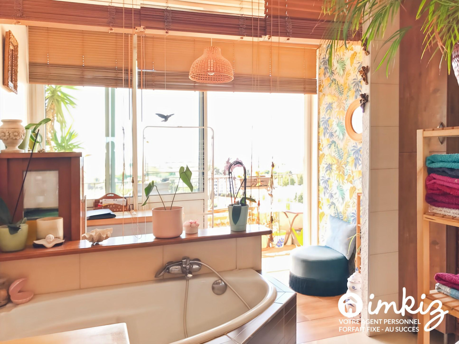 
                                                Vente
                                                 Appartement 4 pièces ,vue dégagée sur mer, rénover