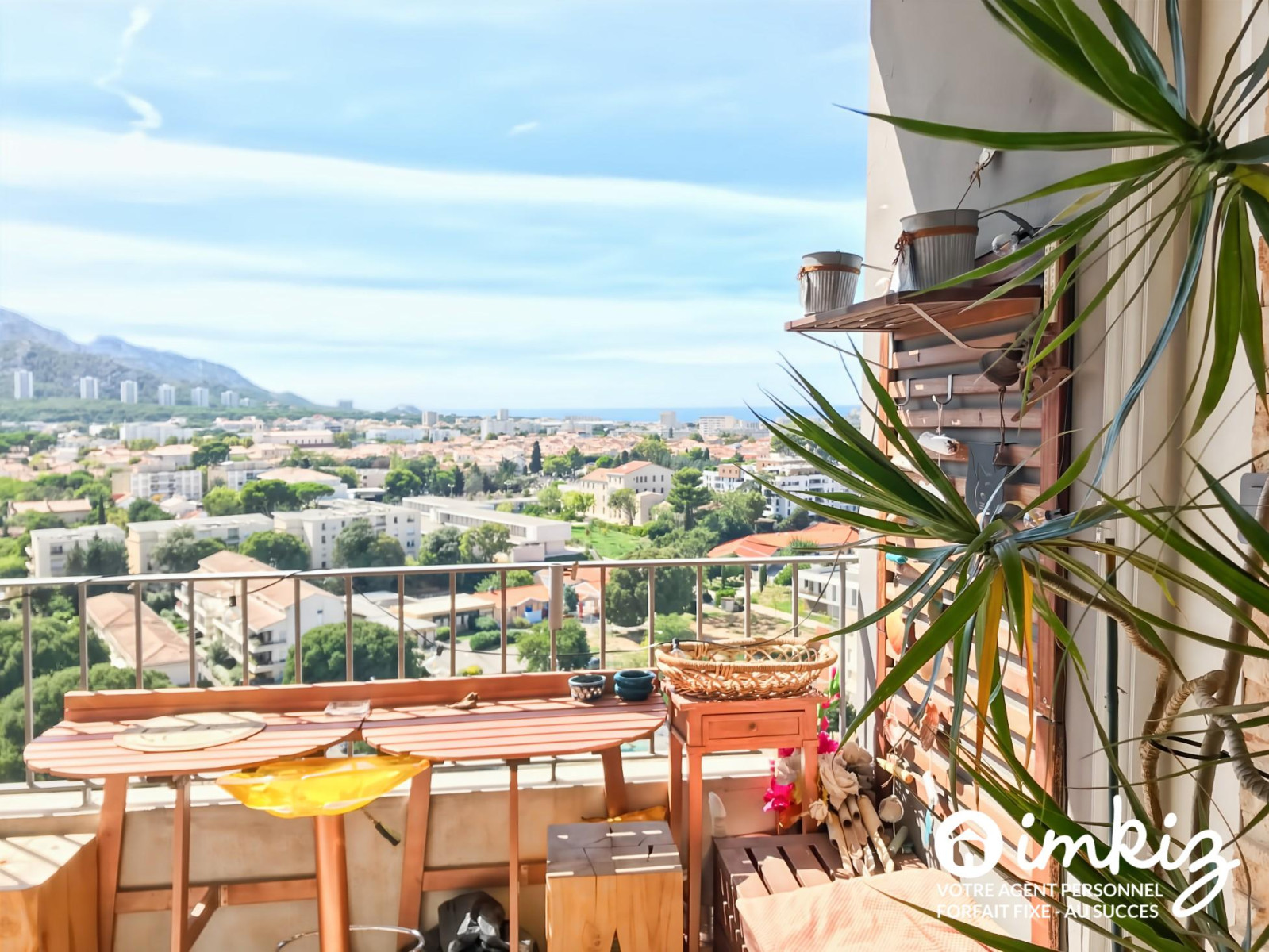 
                                                Vente
                                                 Appartement 4 pièces ,vue dégagée sur mer, rénover