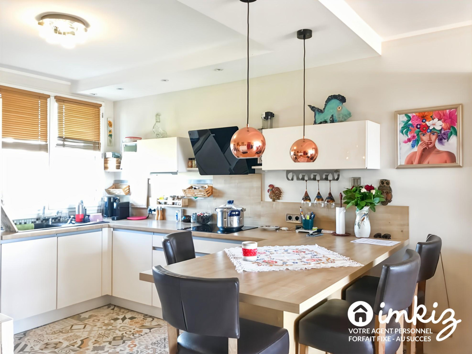 
                                                Vente
                                                 Appartement 4 pièces ,vue dégagée sur mer, rénover