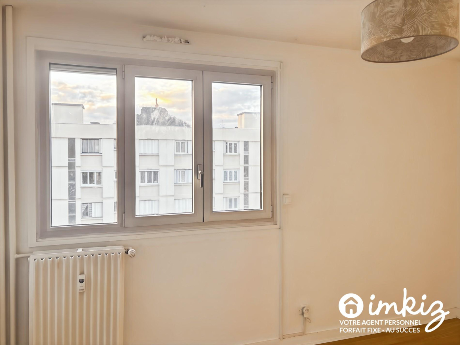 
                                                Vente
                                                 Appartement 4 pièces vue sur la vierge