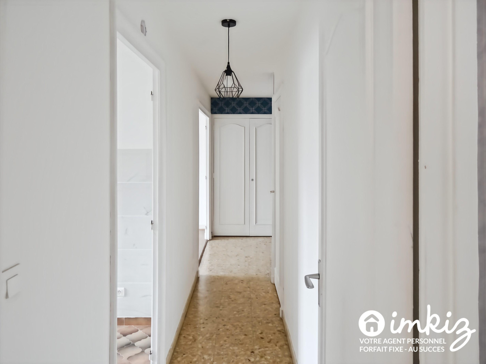 
                                                Vente
                                                 Appartement 4 pièces vue sur la vierge