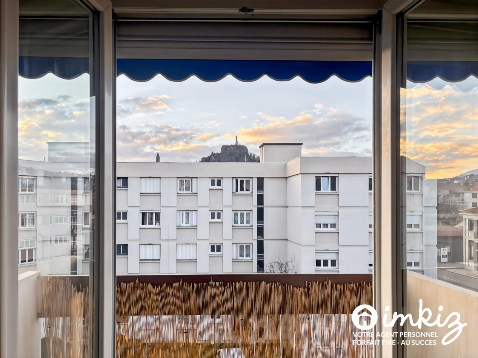 
                                                Vente
                                                 Appartement 4 pièces vue sur la vierge
