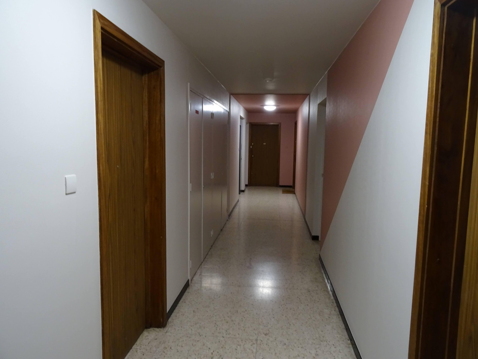 
                                                Vente
                                                 Appartement 4 pièces vue sur la vierge