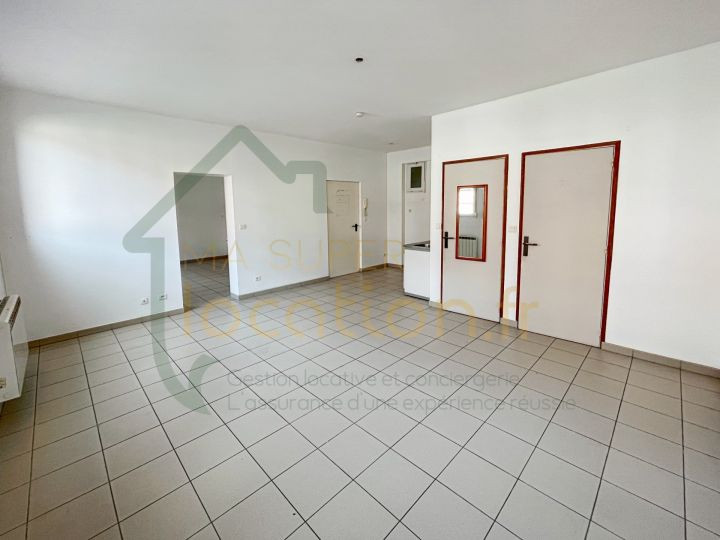 
                                                Location
                                                 Appartement 40 m2