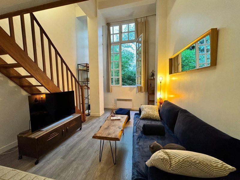 
                                                Location
                                                 Appartement, 40m², 1750€ - Paris