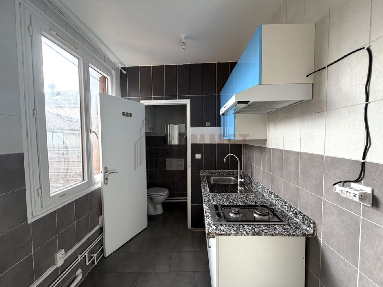 
                                                Vente
                                                 Appartement 40m² – Divisé en 2 studios –