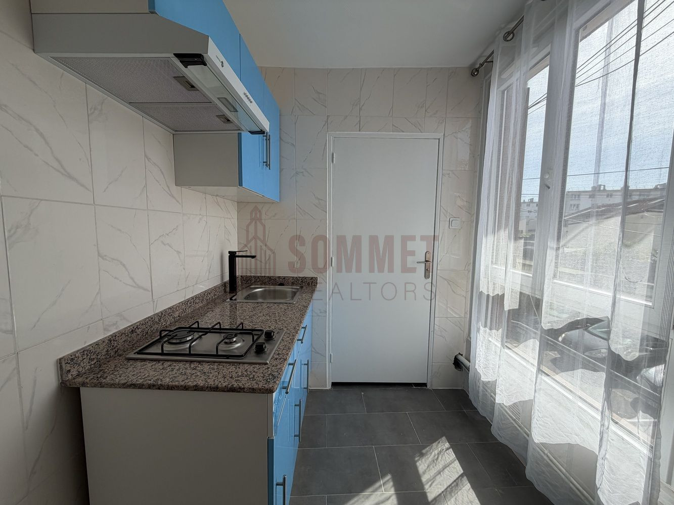 
                                                Vente
                                                 Appartement 40m² – Divisé en 2 studios –