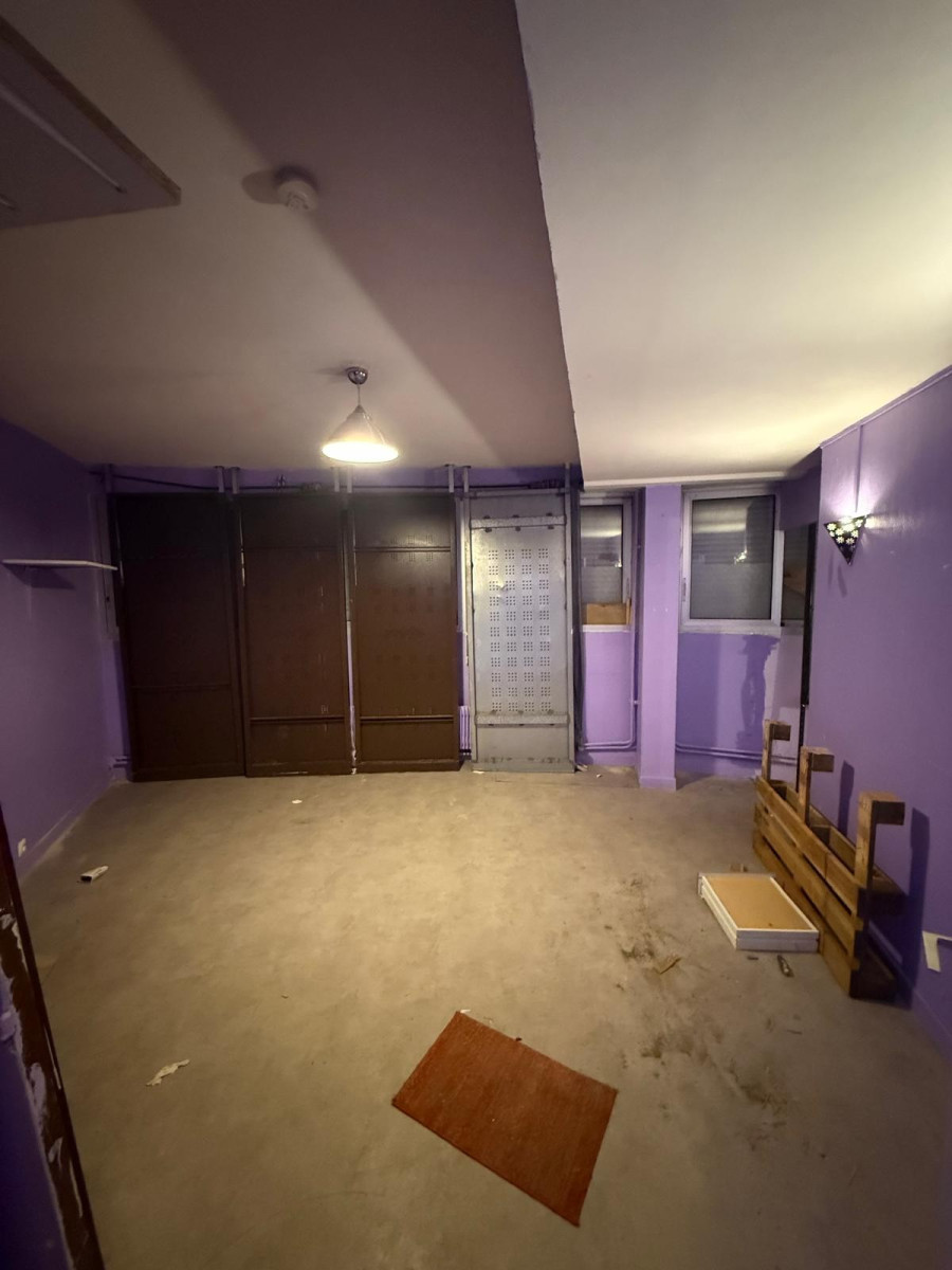 
                                                Vente
                                                 Appartement - 40m² Paris 18