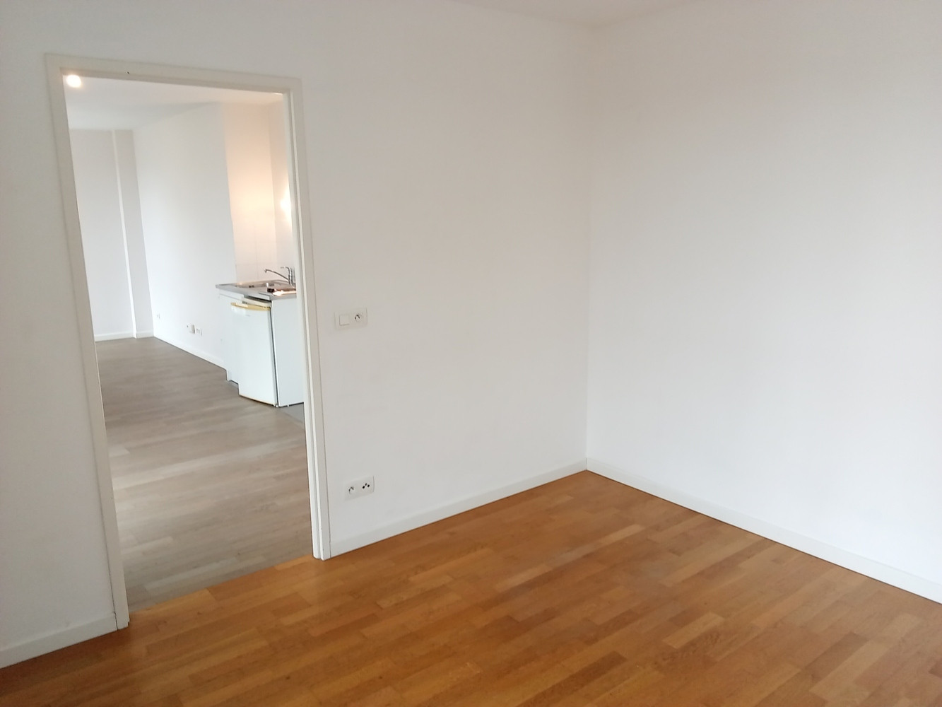 
                                                Vente
                                                 APPARTEMENT 41 m² 1 CHAMBRE