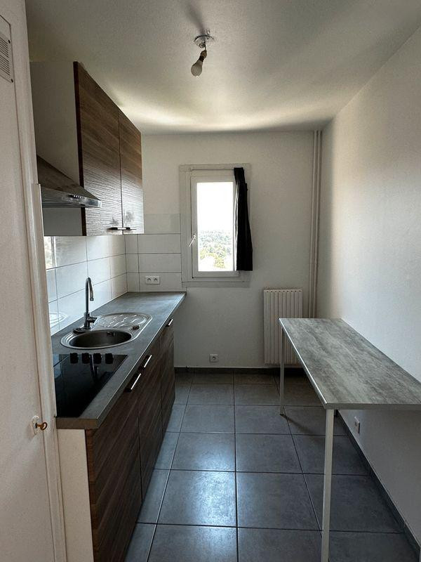 
                                                Location
                                                 Appartement 42 m² 13012