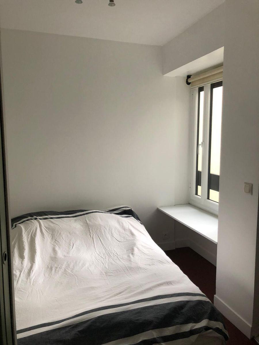 
                                                Location
                                                 Appartement 42 m² calme 2ème étage place d'italie