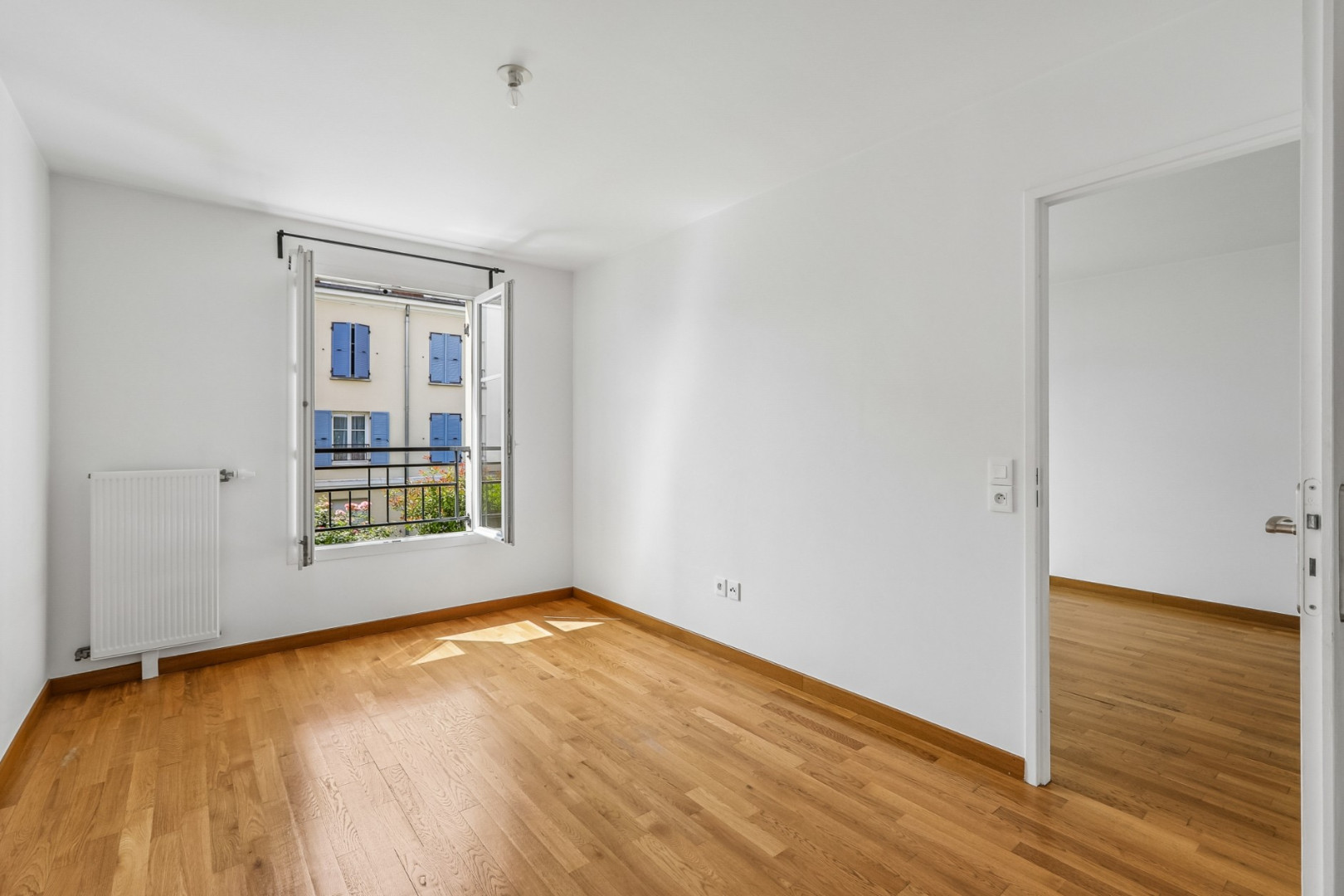 
                                                Vente
                                                 Appartement 42 m² - Le Plessis-Trévise