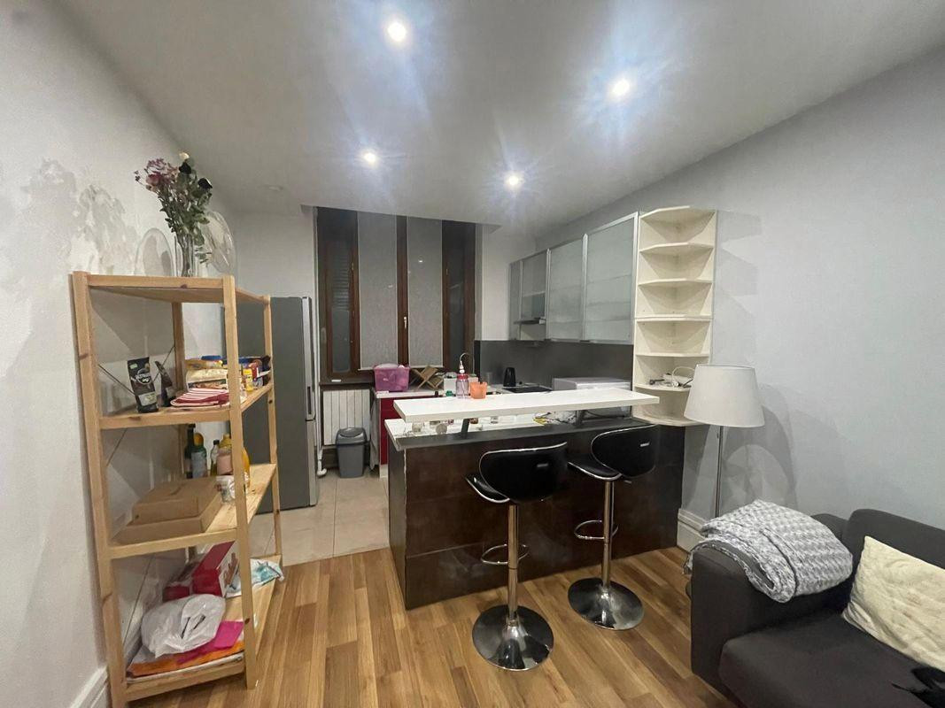 
                                                Location
                                                 Appartement, 42m², 890€ - Lyon