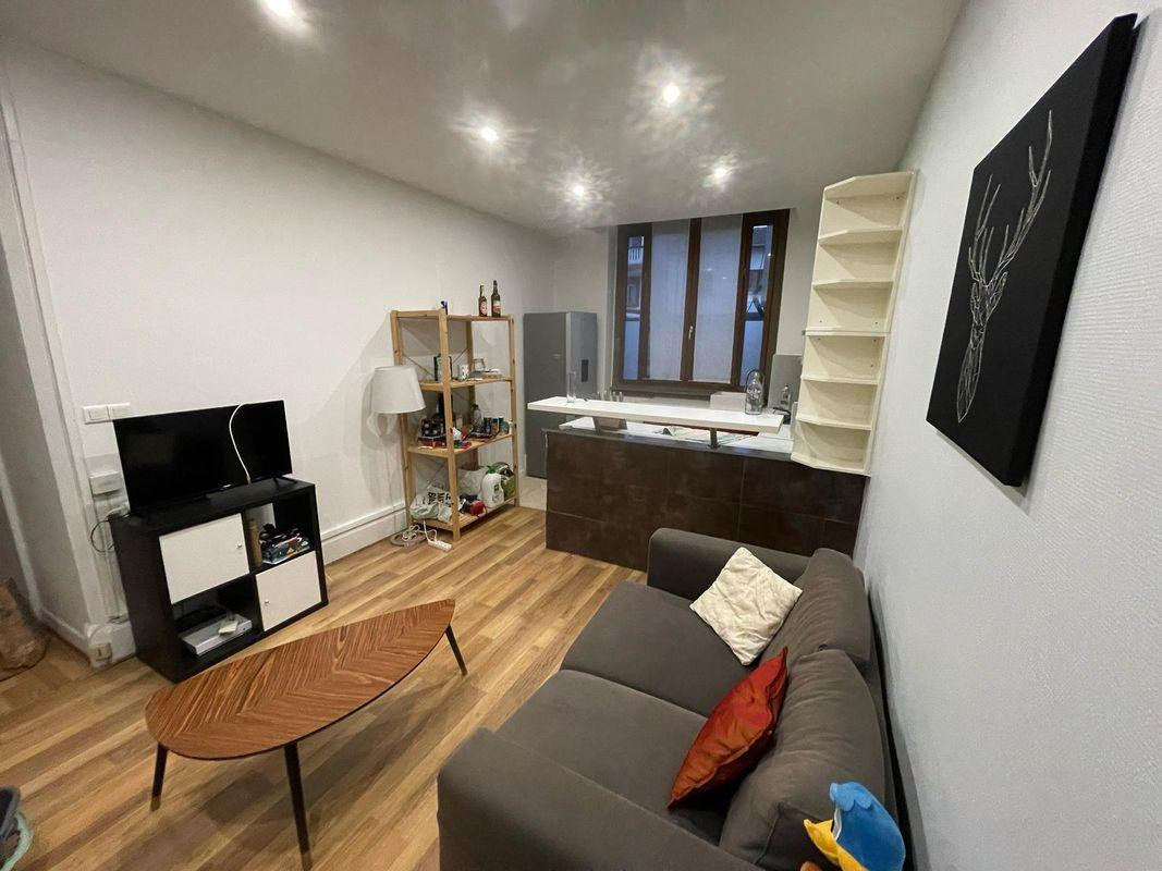 
                                                Location
                                                 Appartement, 42m², 890€ - Lyon