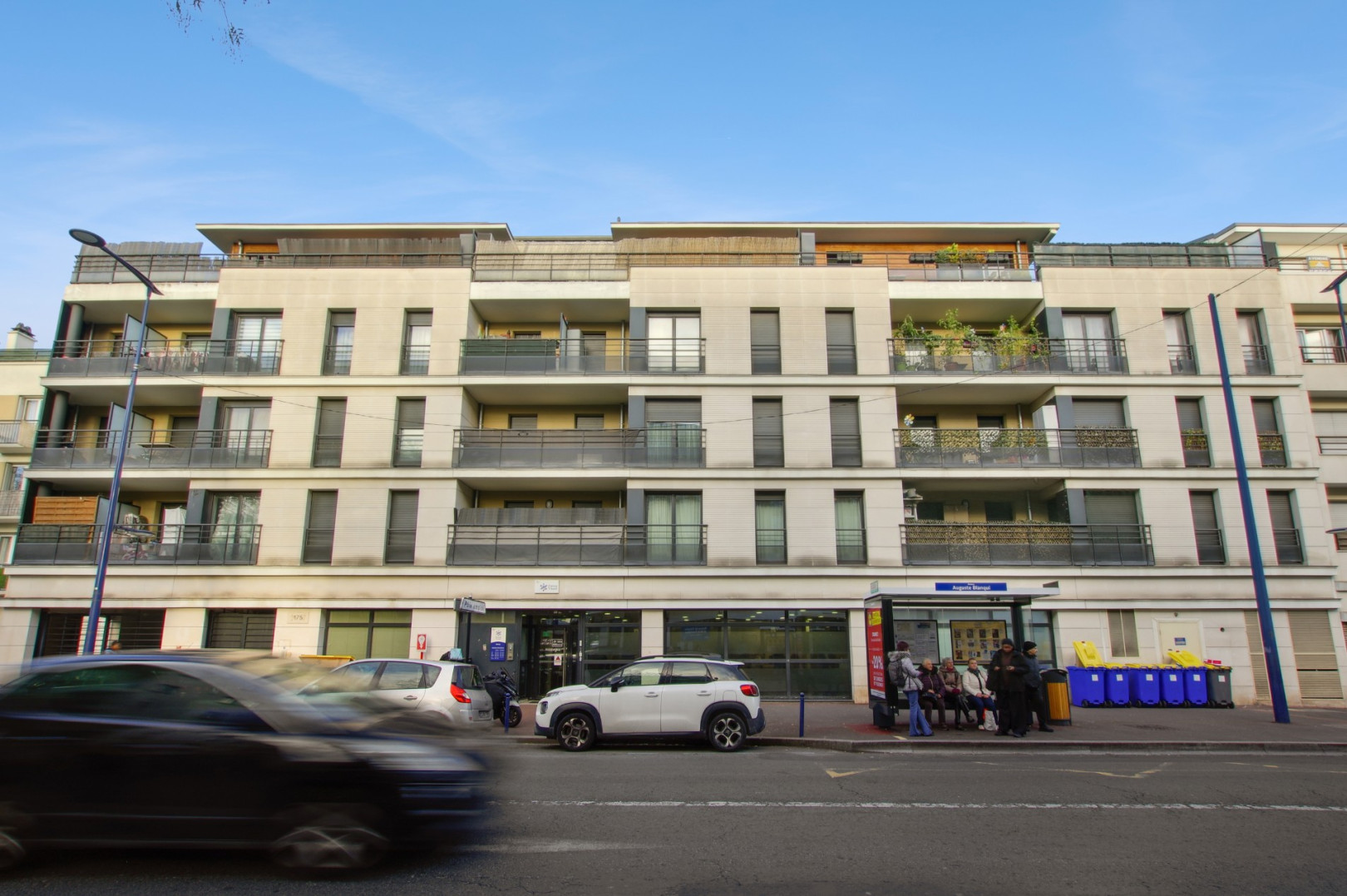 
                                                Vente
                                                 Appartement 44m² - Drancy