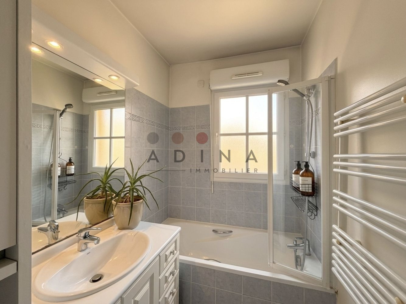 
                                                Vente
                                                 Appartement - 45,57 m2 - 2 pièces