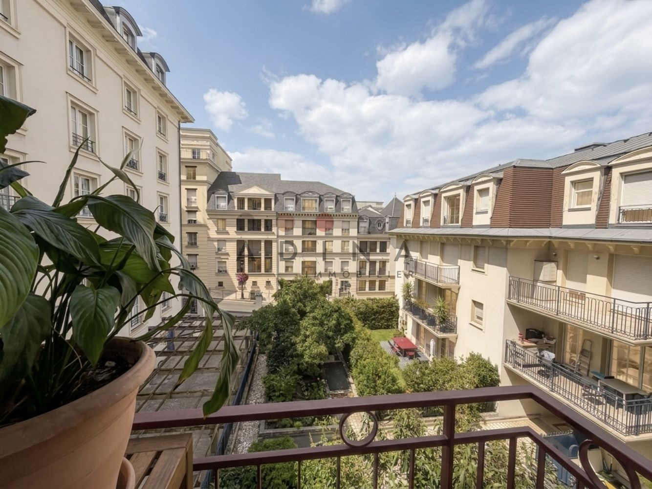 
                                                Vente
                                                 Appartement - 45,57 m2 - 2 pièces