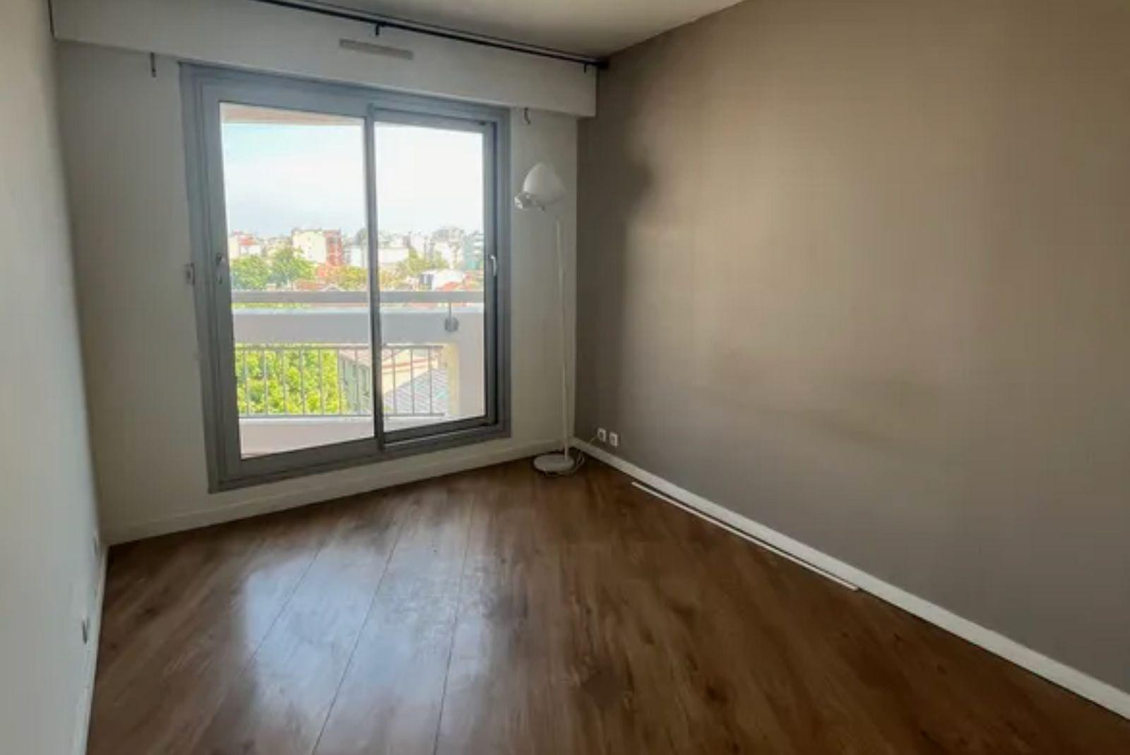 
                                                Location
                                                 Appartement 46m2 2 pièces Courbevoie