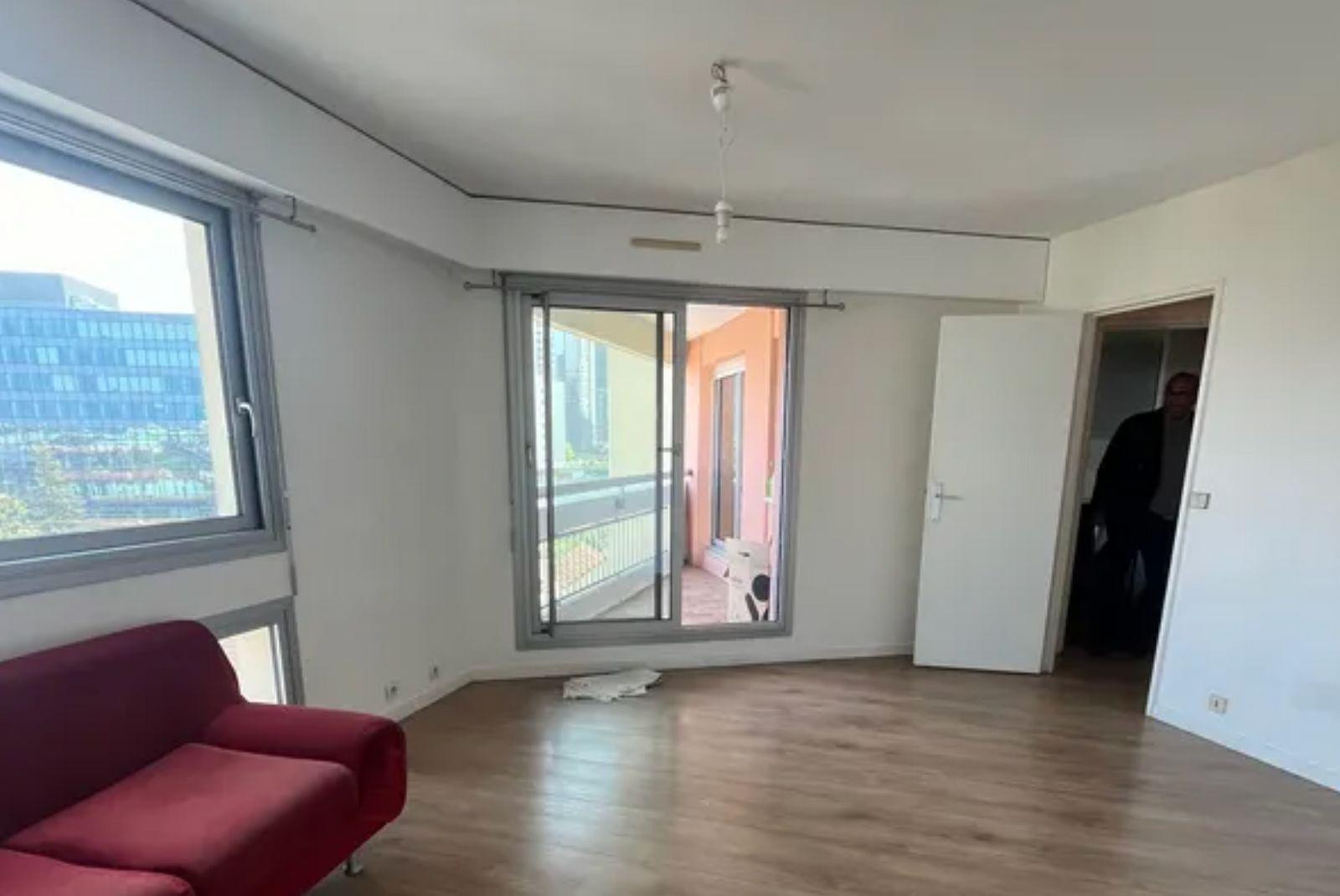 
                                                Location
                                                 Appartement 46m2 2 pièces Courbevoie
