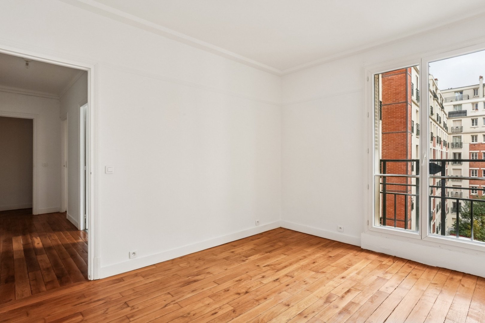 
                                                Vente
                                                 Appartement 47m² - Paris 15ème