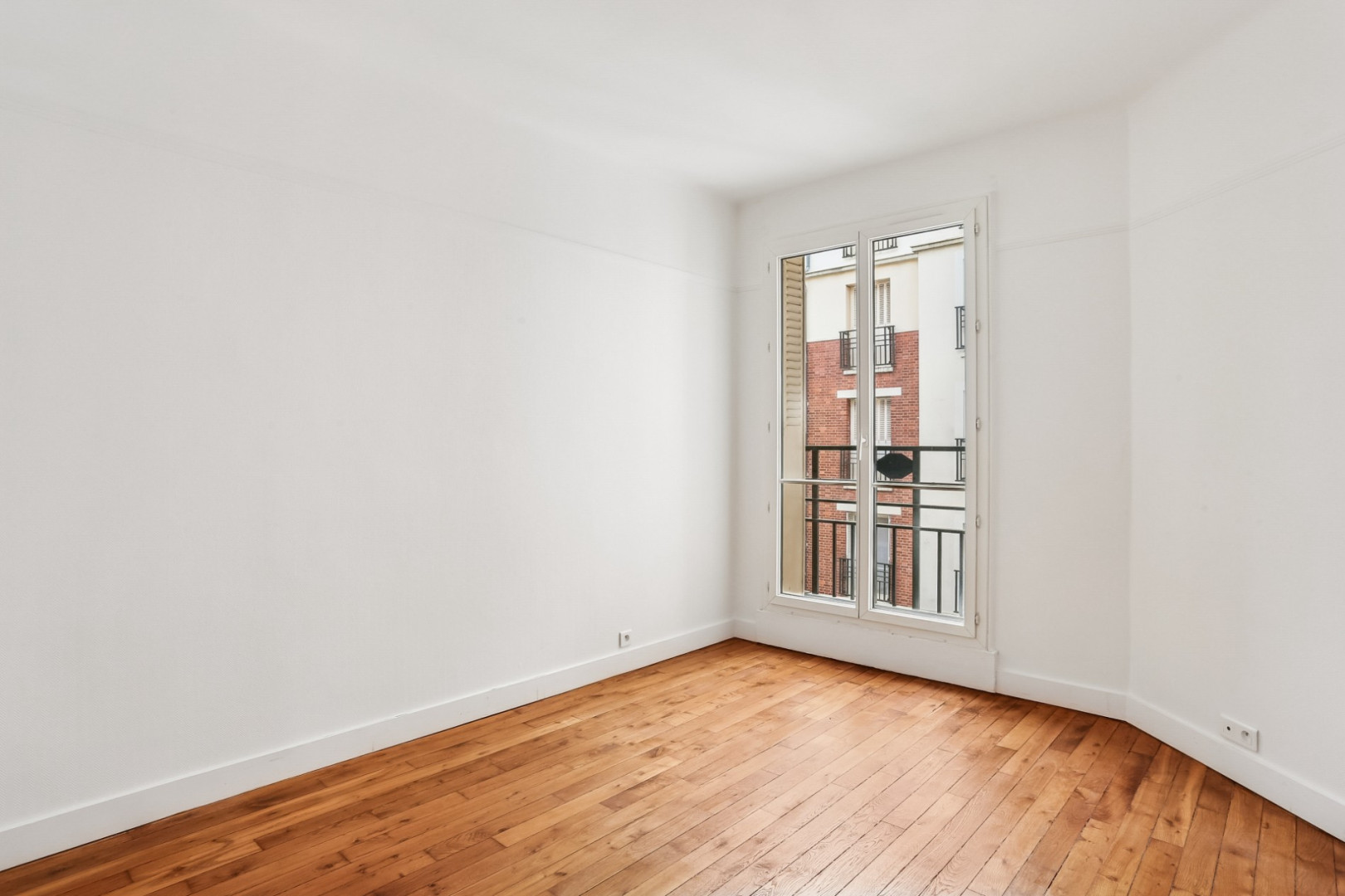
                                                Vente
                                                 Appartement 47m² - Paris 15ème
