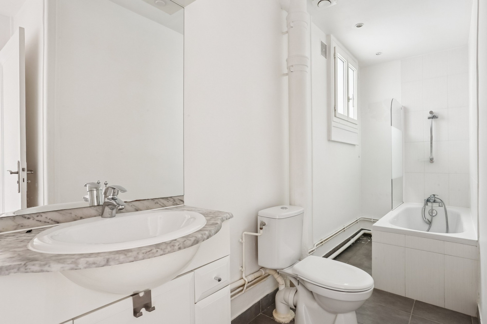 
                                                Vente
                                                 Appartement 47m² - Paris 15ème