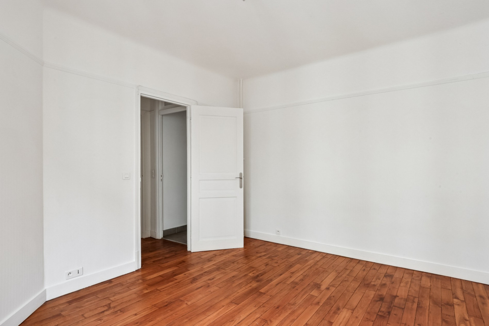 
                                                Vente
                                                 Appartement 47m² - Paris 15ème