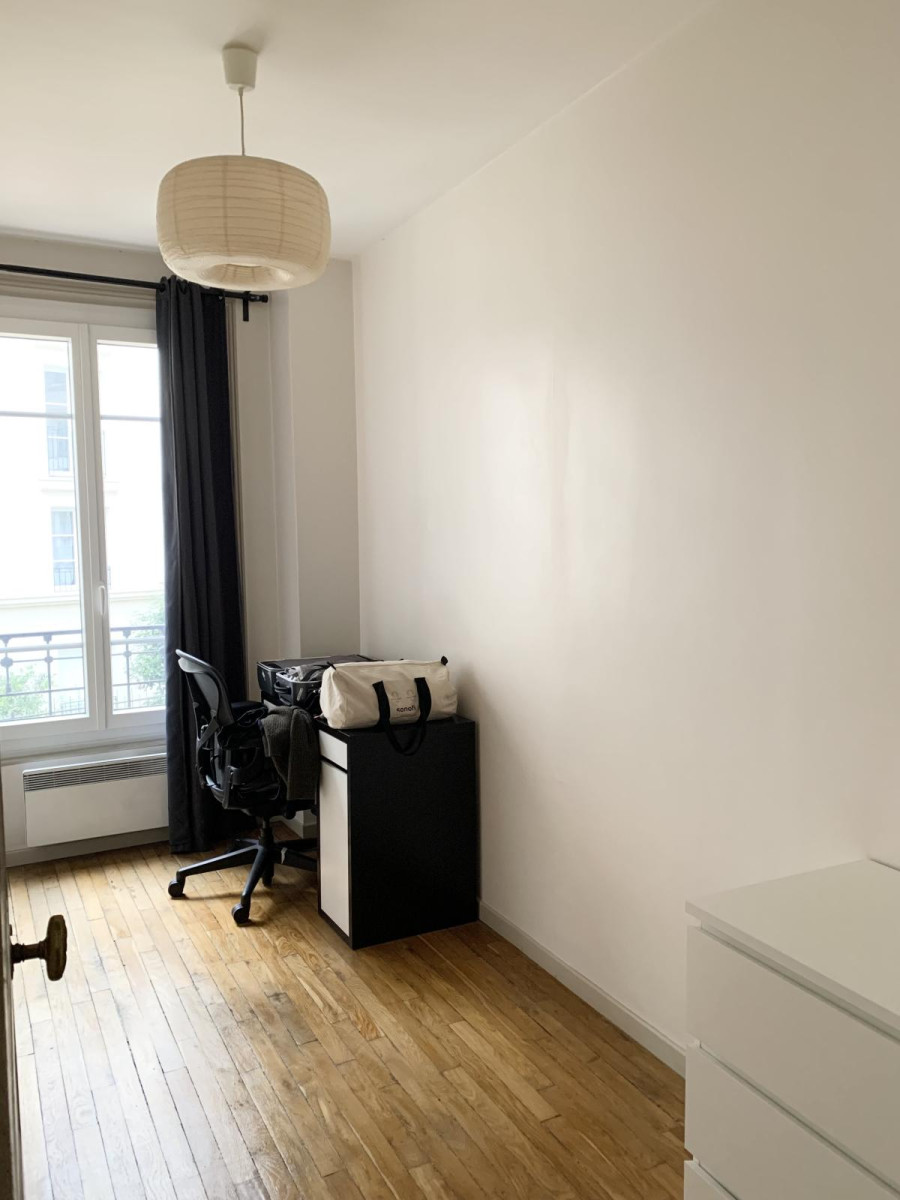 
                                                Location
                                                 Appartement 4p 77m2 proche de la Défense