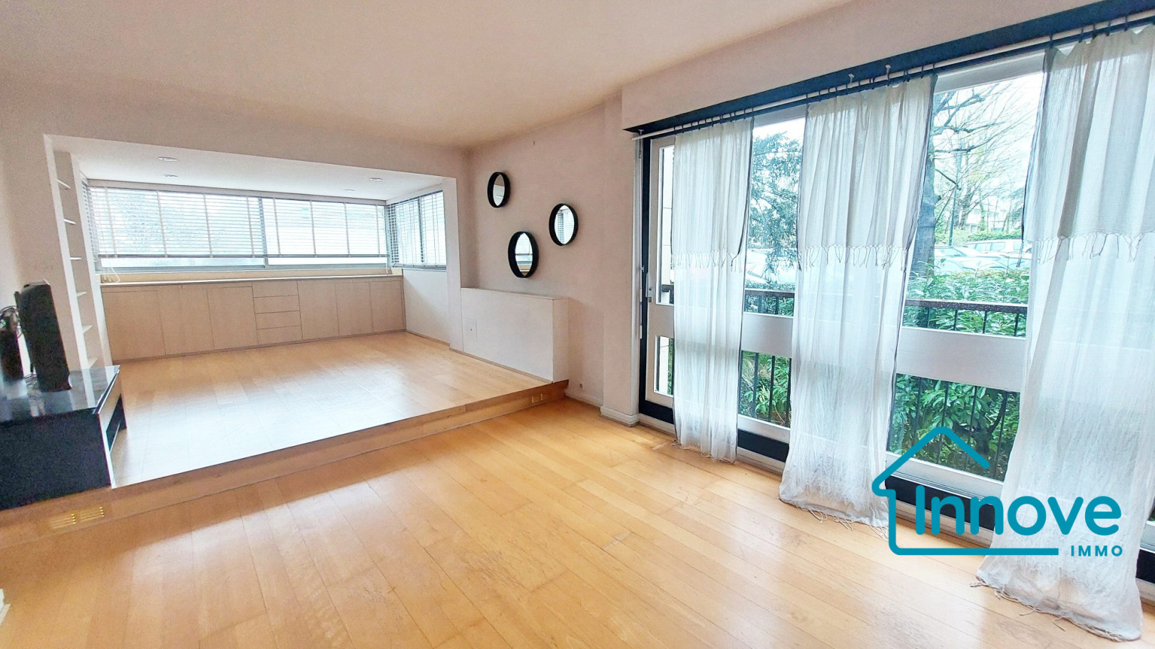 
                                                Vente
                                                 APPARTEMENT 4P - 92 m² - 2 PARKINGS - LE CHESNAY ROCQUENCOURT