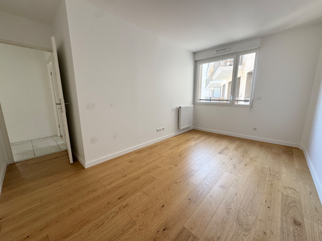 
                                                Vente
                                                 Appartement 5 pièces - 116m2 - Terrasse & Parkings