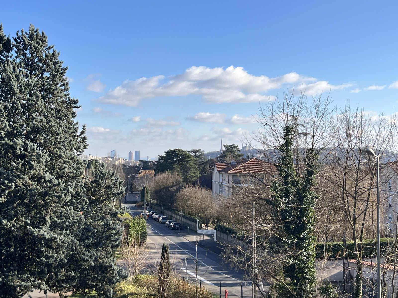 
                                                Vente
                                                 Appartement - 5 pièces - 120 m²