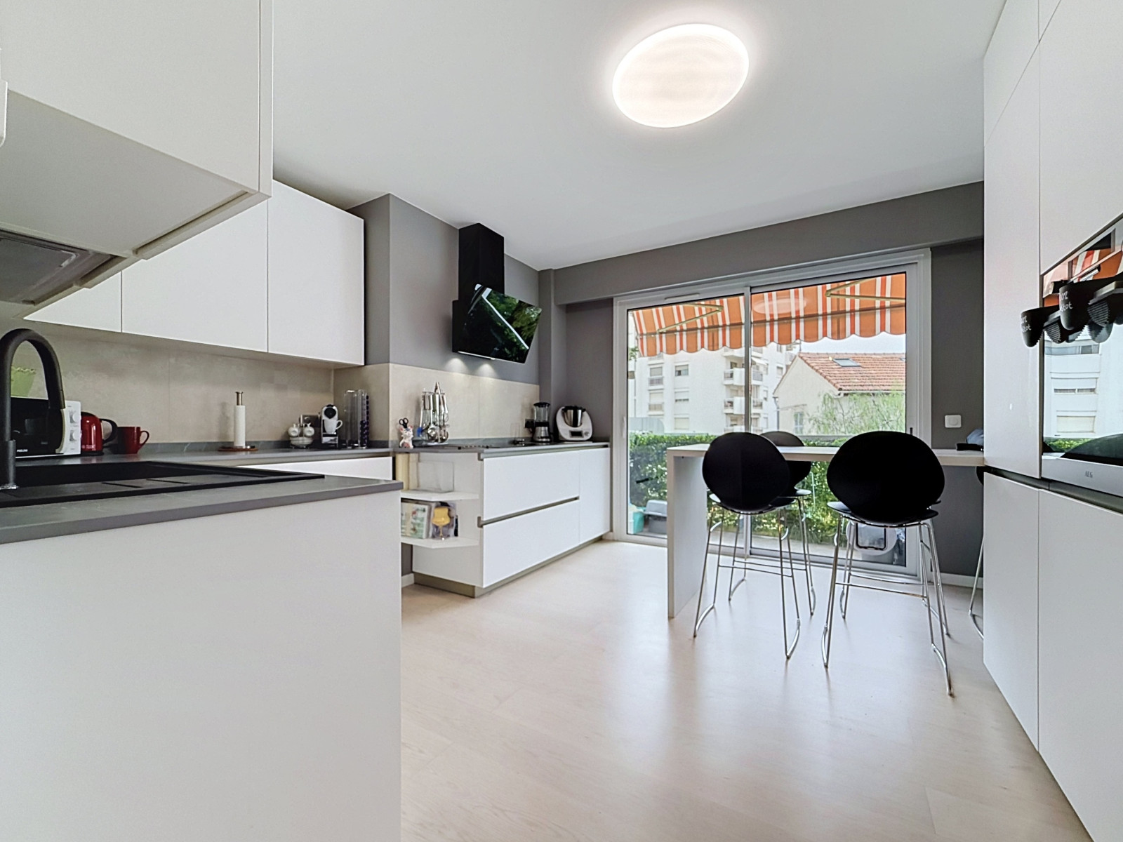 
                                                Vente
                                                 Appartement  - 5 pièces  - 122.78 m²