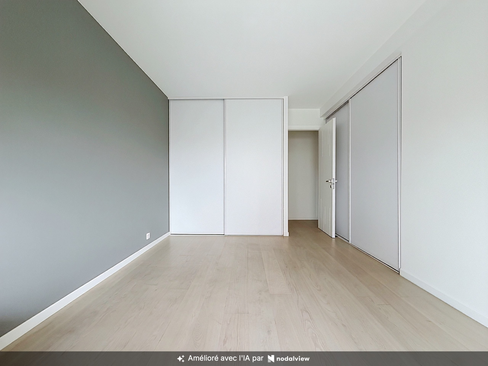 
                                                Vente
                                                 Appartement  - 5 pièces  - 122.78 m²