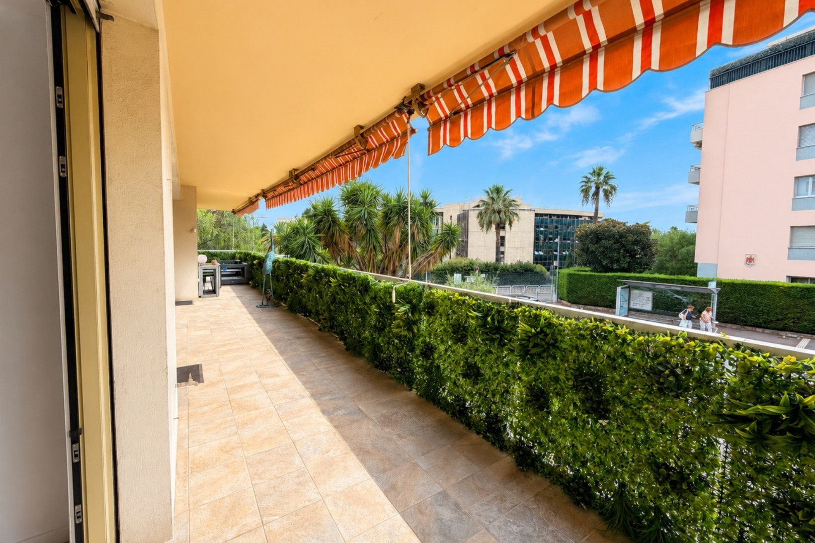 
                                                Vente
                                                 Appartement  - 5 pièces  - 122.78 m²