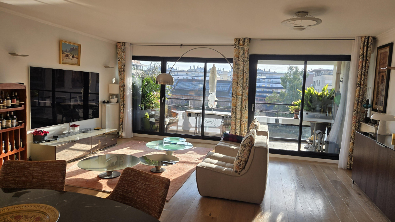 
                                                Vente
                                                 Appartement  5 Pièces 3 Chambres - Surface 136 m2