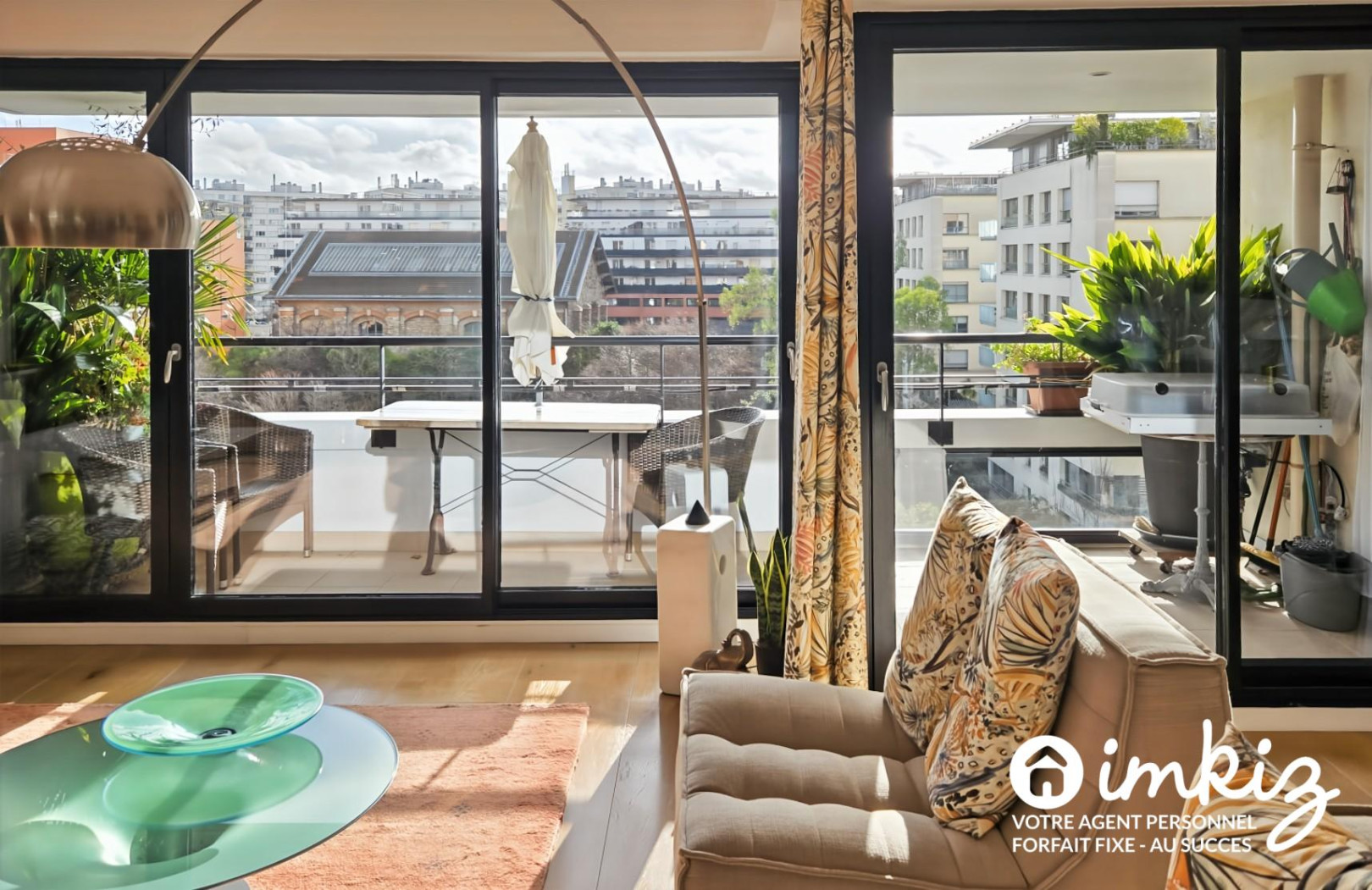 
                                                Vente
                                                 Appartement  5 Pièces 3 Chambres - Surface 136 m2