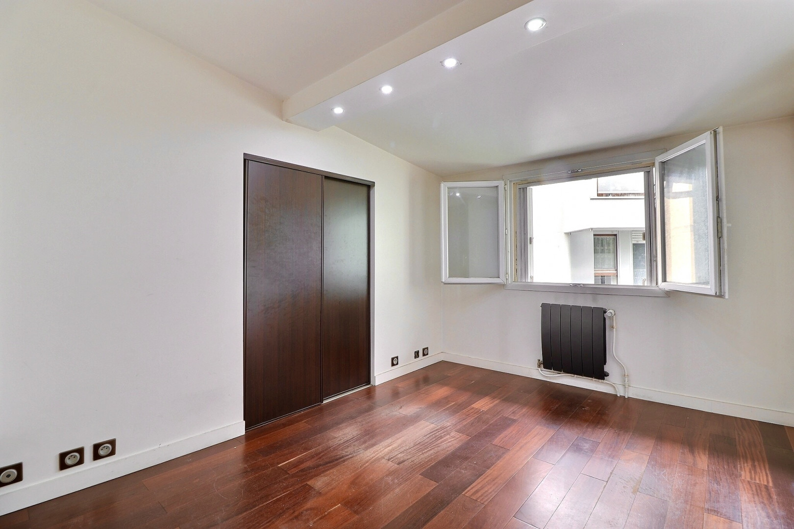 
                                                Vente
                                                 Appartement 5 pièces