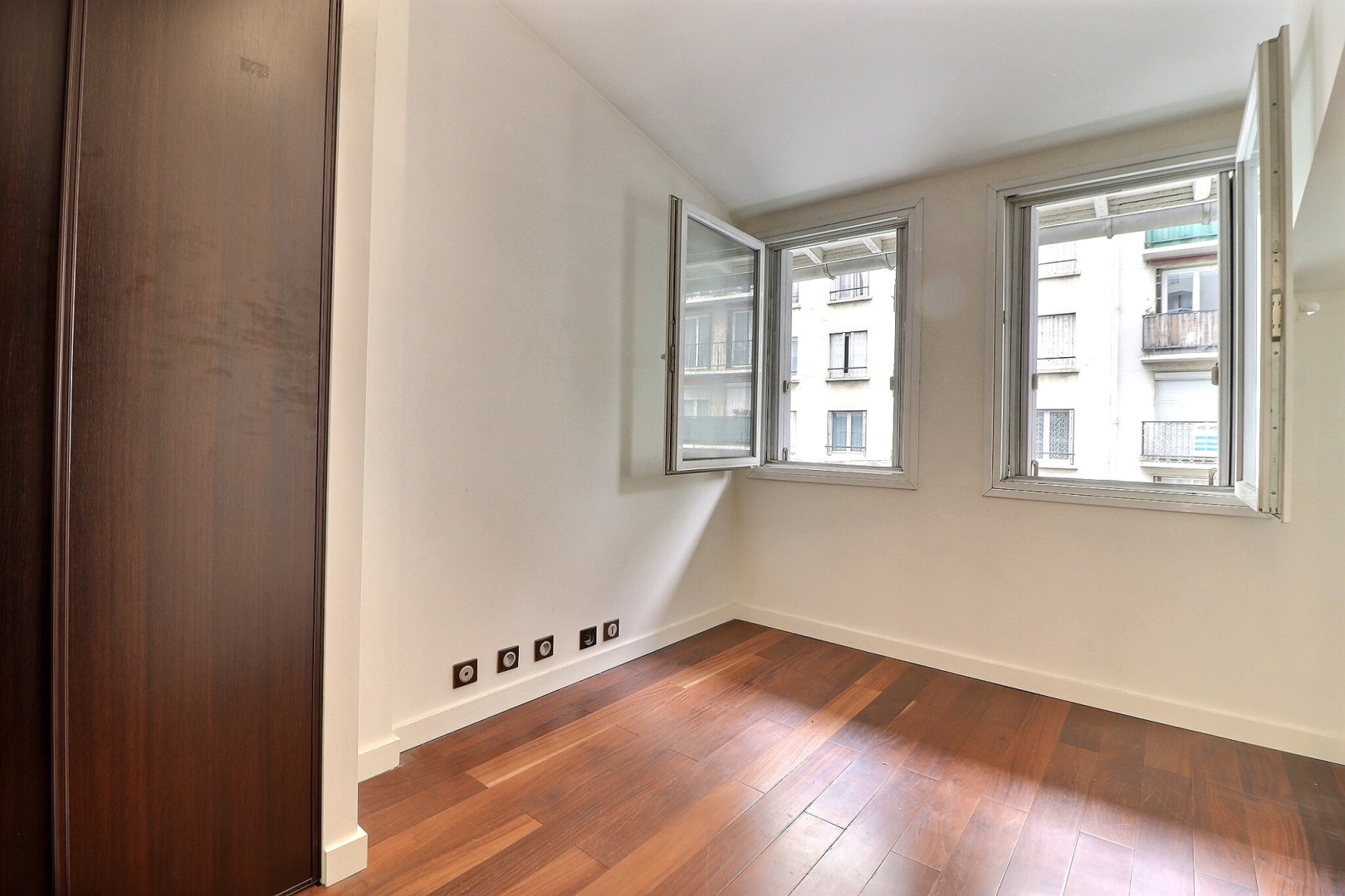 
                                                Vente
                                                 Appartement 5 pièces