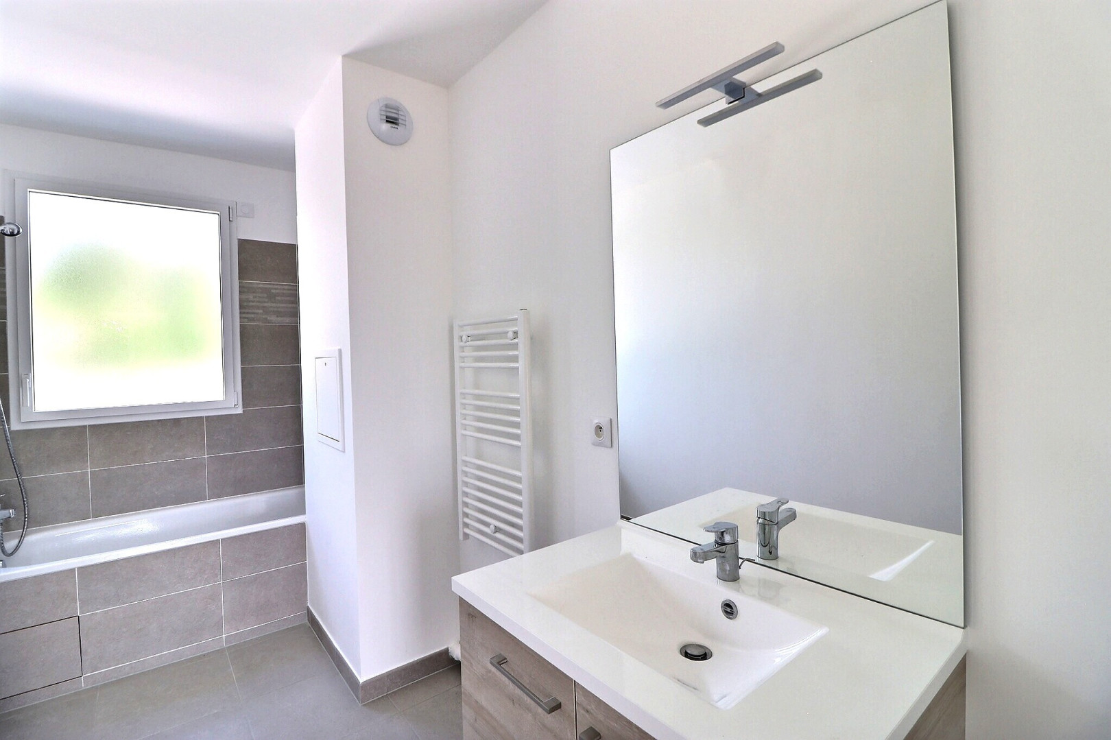 
                                                Vente
                                                 Appartement 5 pièces