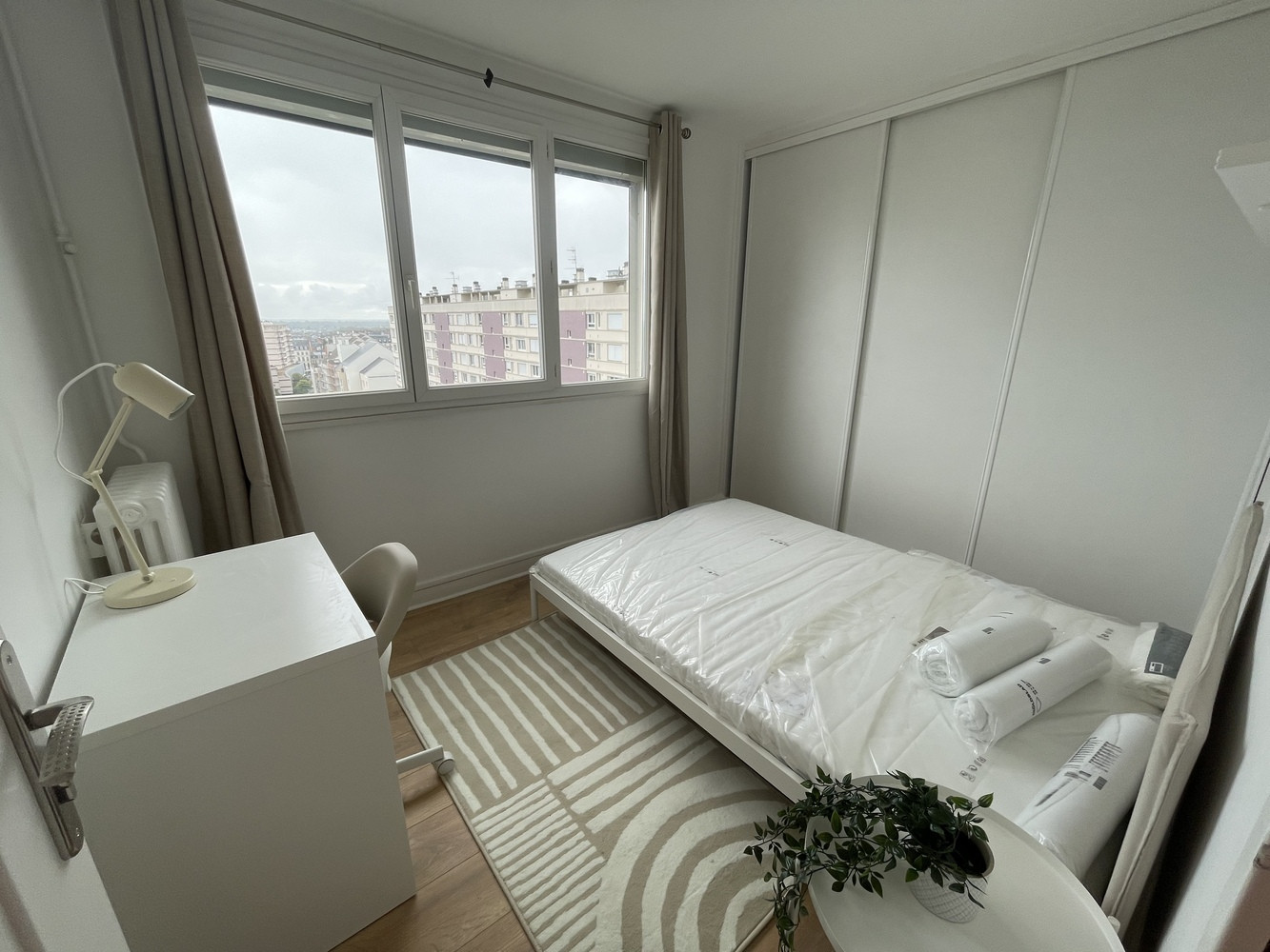 
                                                Location
                                                 Appartement 5 pièces