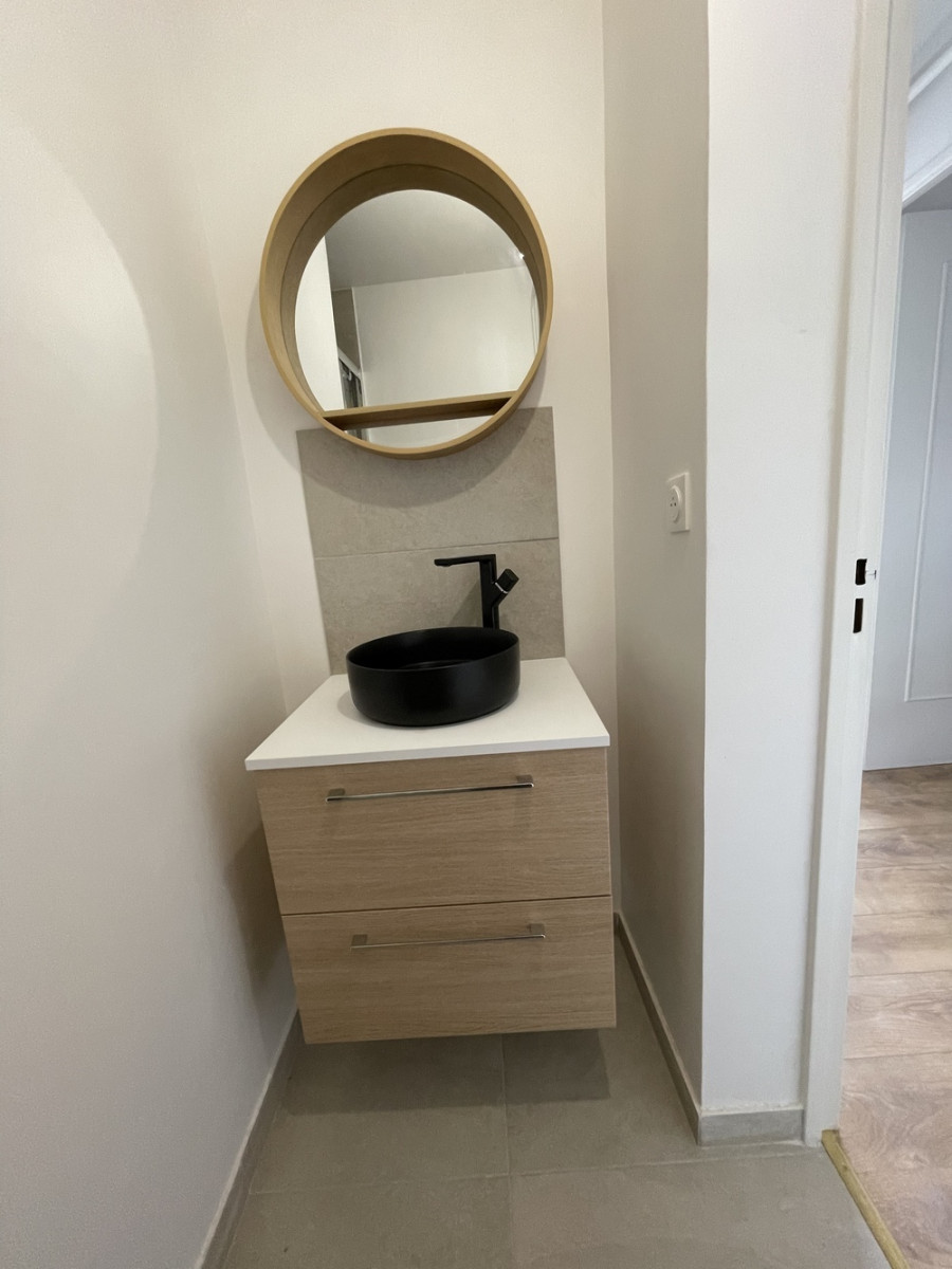 
                                                Location
                                                 Appartement 5 pièces