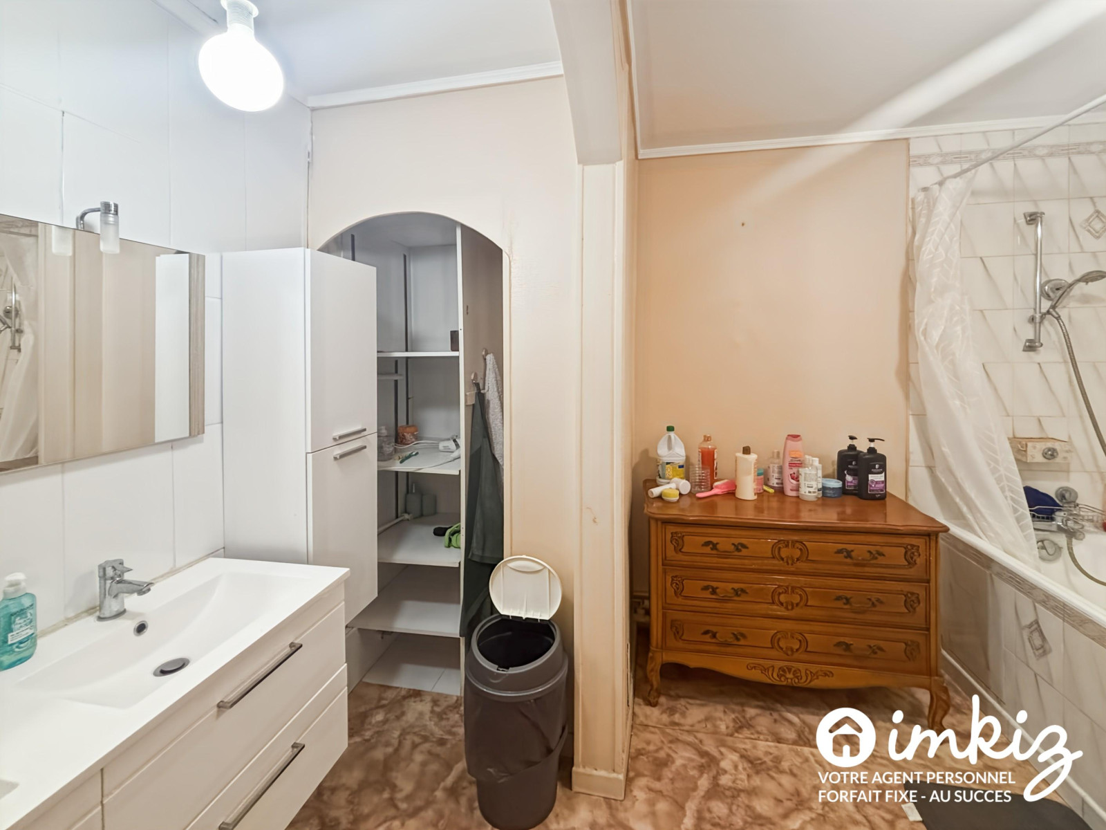 
                                                Vente
                                                 Appartement 5 pièces