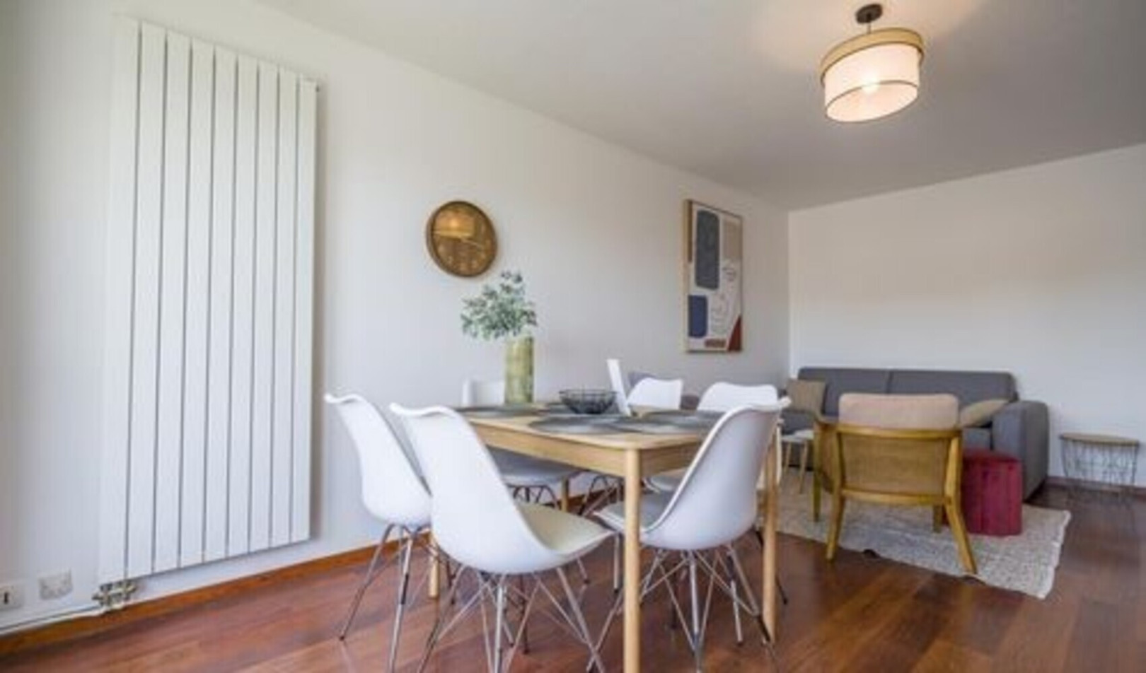 
                                                Location
                                                 Appartement 5 pièces