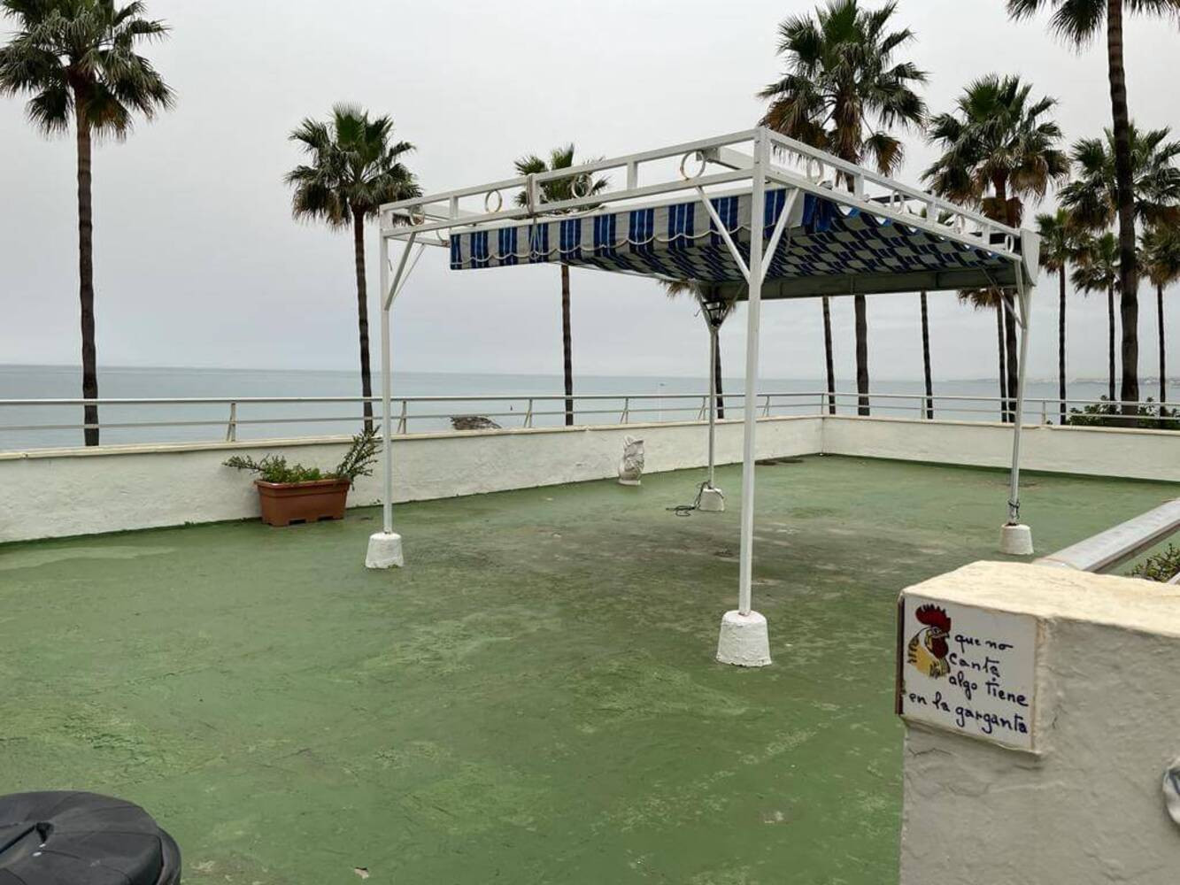 
                                                Vente
                                                 À rénover appartement 335 m2