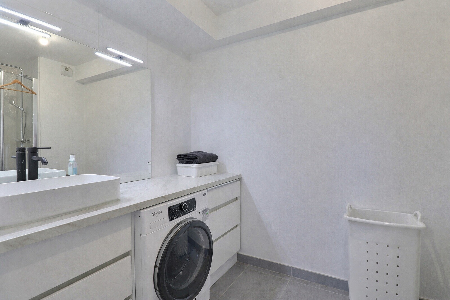 
                                                Vente
                                                 Appartement 5 pièces